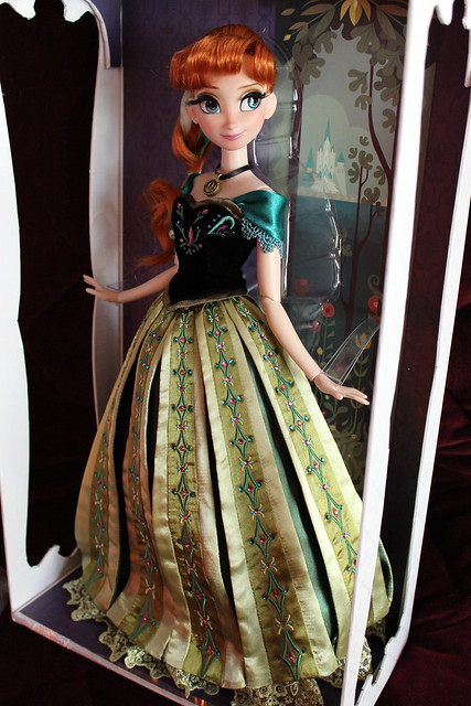 disney's 'frozen' anna & elsa limited edition collector dolls