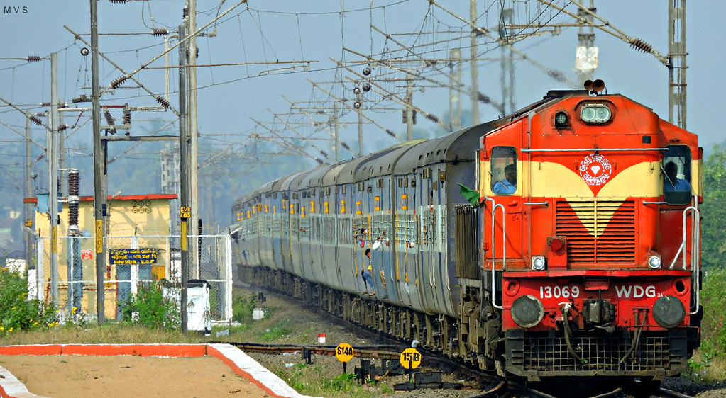 GTL WDG3a shows up with 18520 LTT VSKP Express | M V S Murthy | Flickr
