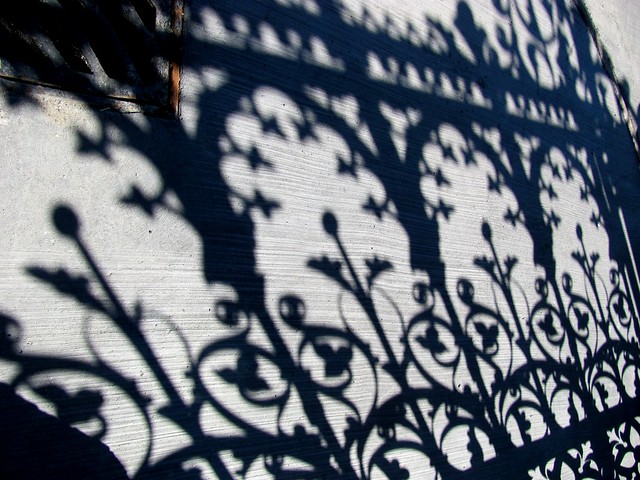 Shadow - Parlement Hill Gate