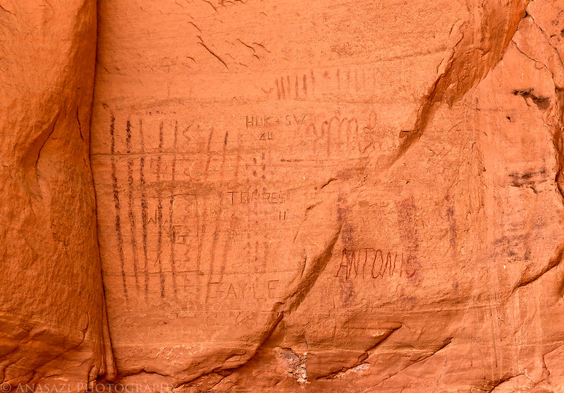 Looking Glass Pictographs