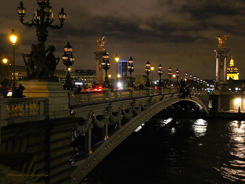 bridge paris france night clouds lanterns nightview lamps pontalexandreiii accessible seineriver notsprawling