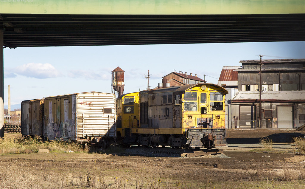 ex ATSF Switchers Sacramento CA Dec 2015 | Baldwin and Fairb… | Flickr