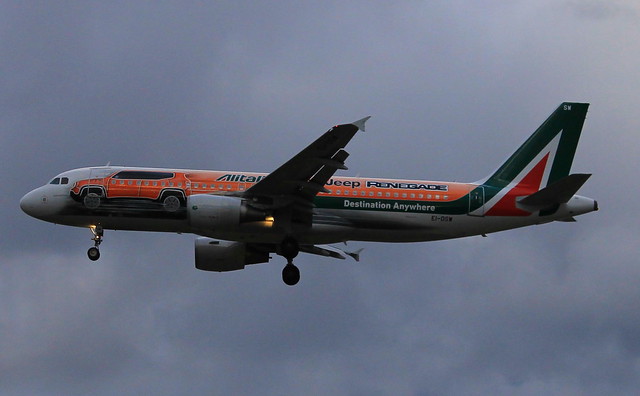 EI-DSW A320 ALITALIA ROME-TOULOUSE LE  15 02 2015