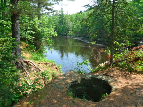 leica wild tree nature water minnesota rock river landscape dangerous sandstone view hole natural hiking scenic deep scene hike trail pines 4thofjuly hellsgate independenceday mn quarry formations pothole kettleriver banningstatepark pinecounty dlux4 quarrylooptrail