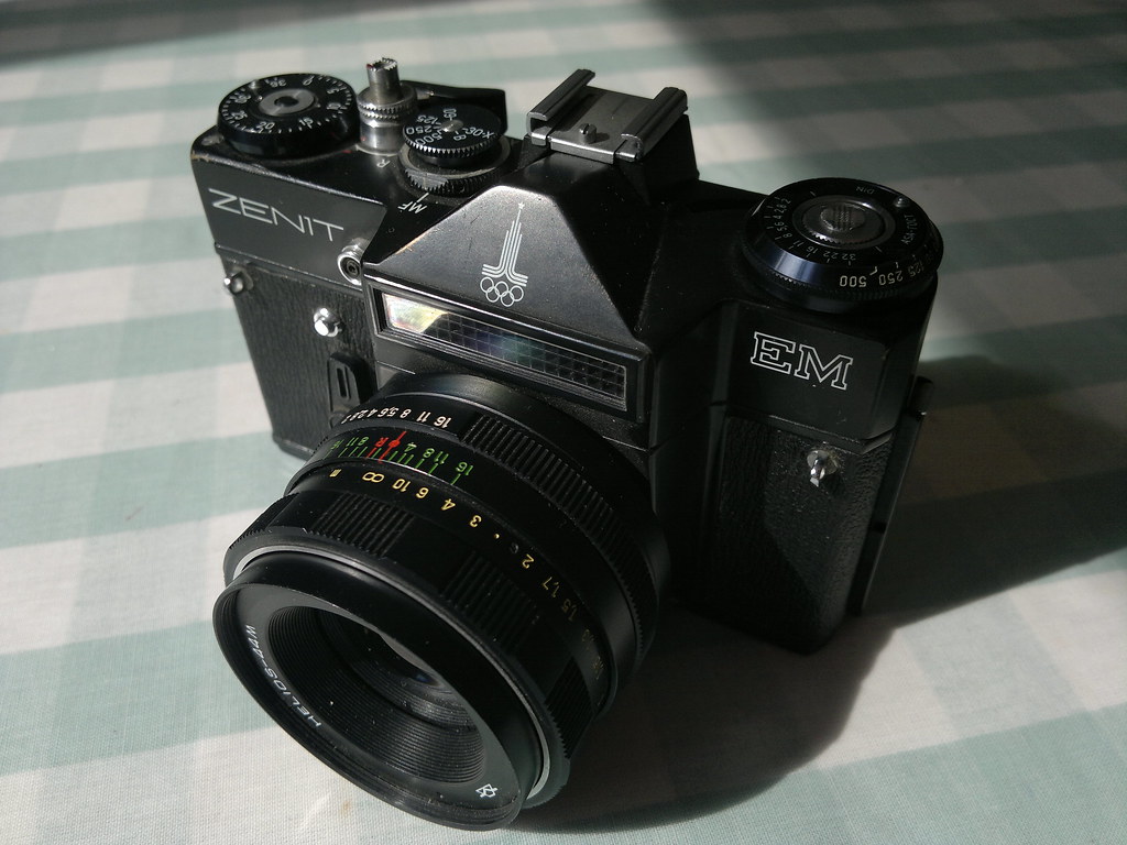 ZENIT EM - 1980 MOSCOW OLYMPIC EDITION + Helios 44M | Flickr ZENIT EM - 1980 MOSCOW OLYMPIC EDITION + Helios 44M | Flickr