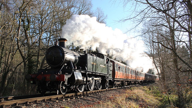 GWR Prairie Tank 2-6-2T 5164 approaches Trimpley crossing on the Severn Valley Railway