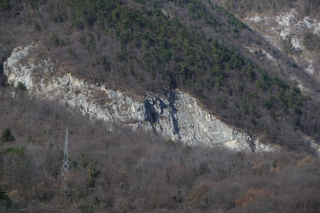 P1420598 Monte Jouf - Quelle rocce indicano la Fous sotto di loro