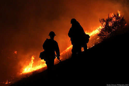 Lilac Incident - VNC48 by Randy Johanson Photography, December 26, 2013 approx 0130 hrs
Santa Susana Pass Road & Lilac Lane, Simi Valley
Fire Crews f