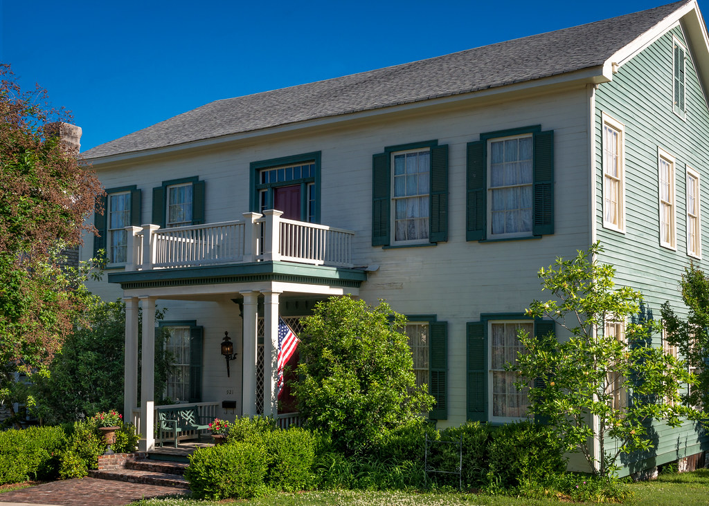 George Washington Ball House (c.1822), v01, 921 Main St, V… | Flickr