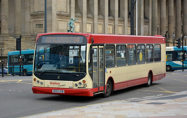 Halton Transport - DE52 USB - 35 - Liverpool (Lime Street)