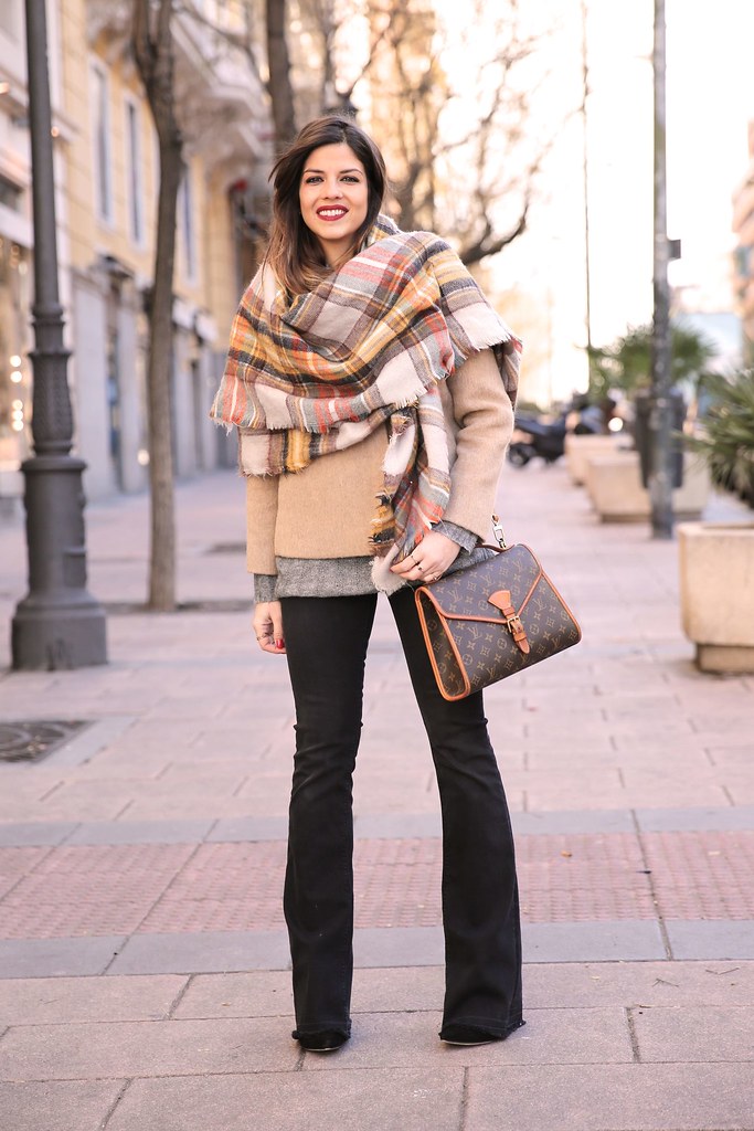 brown louis vuitton scarf outfit