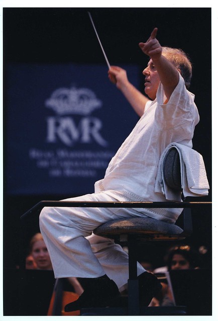 Daniel Barenboim abrió la gira de la orquesta West-Eastern Divan en la plaza de toros de Ronda