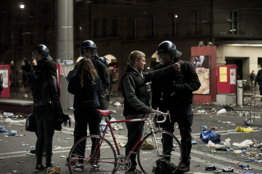 Riots in Berne/ Tanz dich frei 2013