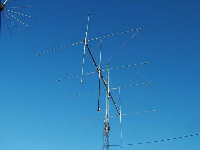 Antena cúbica de l'estació EA3FRI