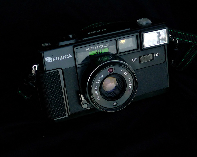 Fuji Auto-7 | Another dinosaur of the beginning of the AF ag