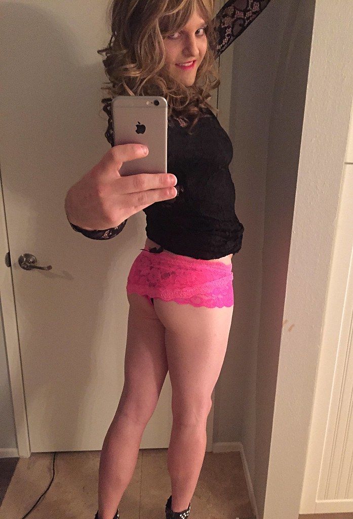 Selfie showing my ass. exposed, crossdresser, crossdressing, crossdressers,...