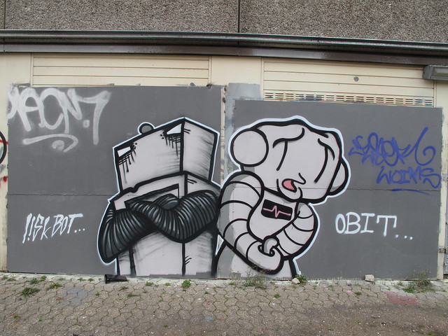 Lisk Bot + Obit graffiti, Heygate Estate