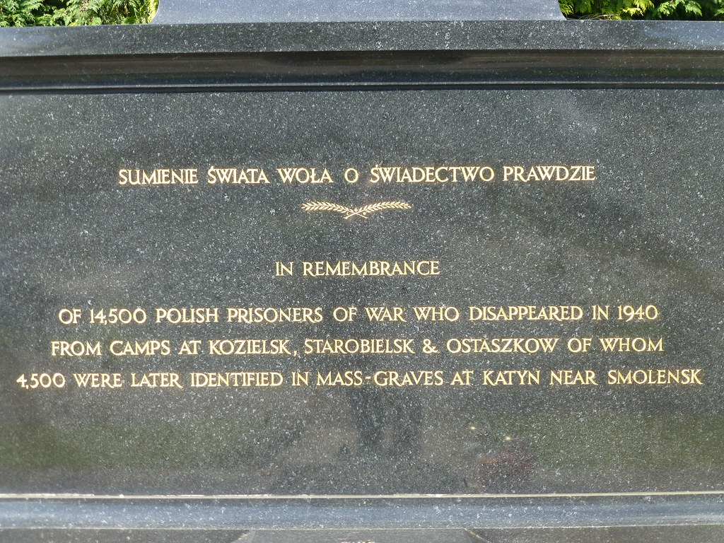 Katyn memorial in Gunnersbury Cemetery | en.wikipedia.org/wi… | Flickr