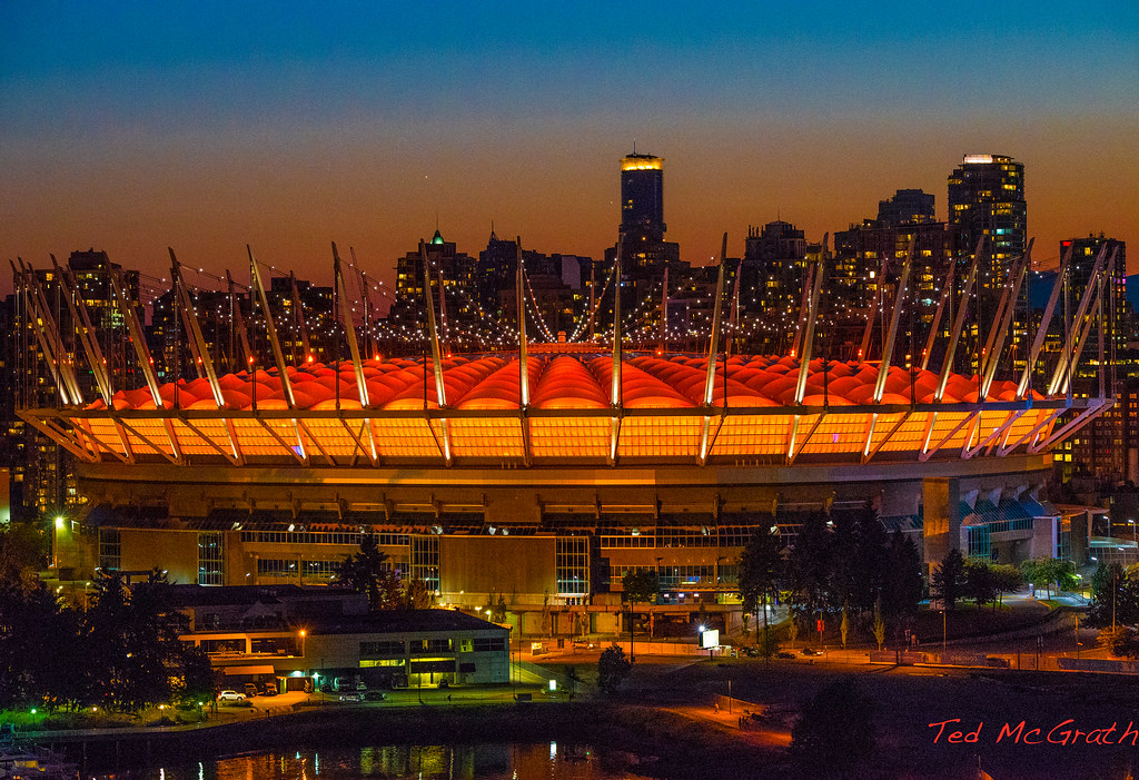 2013 - Vancouver - BC Place - Sundown
