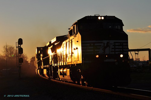Out of the setting sun by arcticrail, Across the diamond at NE and on to Detroit. East Wayne Yd. IN