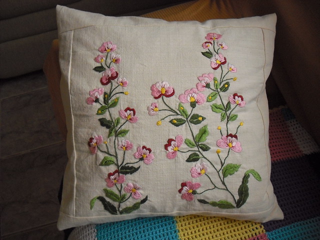 Almofadas bordadas - Embroidery - Pillow