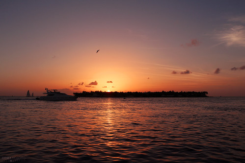 light sunset shadow red sea sky orange usa sun seascape reflection nature water silhouette clouds america dark landscape evening boat us nuvole waves ray ship unitedstates dusk natura cielo caribbean paesaggio statiuniti andreamoscato