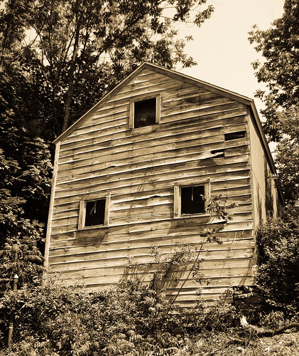 windows house building abandoned sepia canona1000is