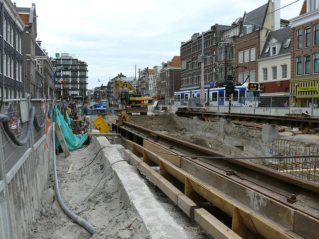 2007.08 - 'View over the long construction site' of the new metro tunnel under the city-center of Amsterdam,Prinsengracht / Vijzelgracht in the old city; Dutch photo + geotag - urban photography by Fons Heijnsbroek, the Netherlands
