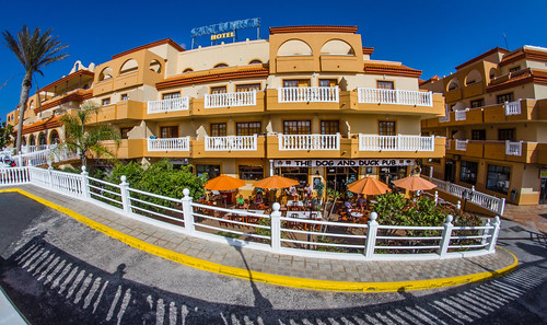 san jorge hotel elba group blue dogandduck dogandduckpub dog duck inn pub adroad colorful colourful rooms wide angle photographs photograph pics pictures pic picture image images foto fotos photography artistic cwhatphotos that have which contain view spain holiday sun sunny hot warm skies sky canon 7d eos lens costa caleta de fuste fuerteventura canaries opteka 65mm fisheye fish eye manual prime focus aspherical sept september 2013 hol time flickr