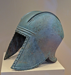 Bronze Illyrian-type helmet from Agia Paraskevi near Kozani
