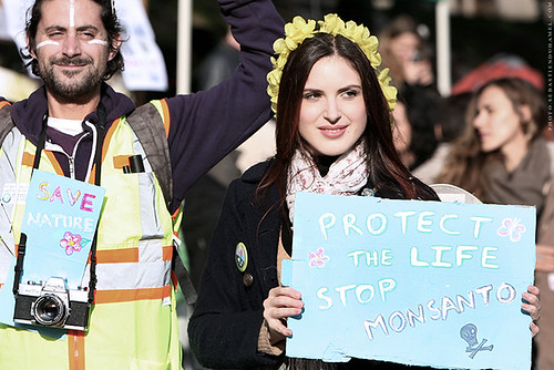 Rassemblement contre Monsanto Paris, Oct. 2013 IMG131012… | Flickr
