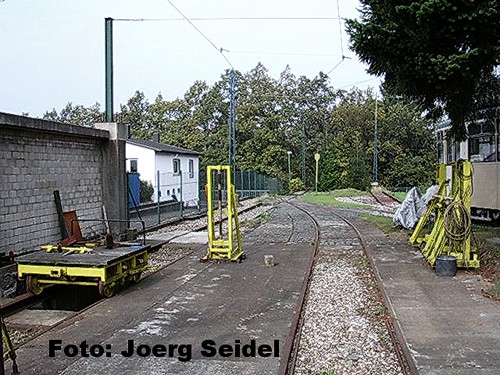 museum tram düsseldorf wuppertal tramway bergischesland narrowgauge tramcar kleinbahn hückeswagen remscheid oberbergischerkreis rheinbahn smalspoor schmalspurbahn duewag düwag strasenbahn westwaggon meterspur strasenbahnmuseum mantriebwagen wuppertalerstadtwerke winterhagen nikonview5 voiemetrique wiehagen 1000mmspur bmbwuppertal2005 remscheiderstadtwerke remscheiderstrasenbahn