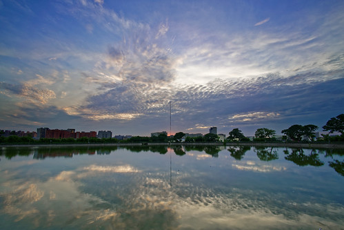 2016 06 jun 六月 pond 八德 埤塘 公園 park 茄苳 dusk 黃昏 日落 夕照 sunset reflection 反射 bade