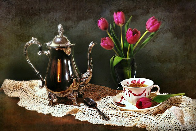 Tea'n Tulips