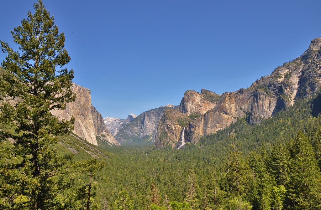 Yosemite Valley (California) initial view