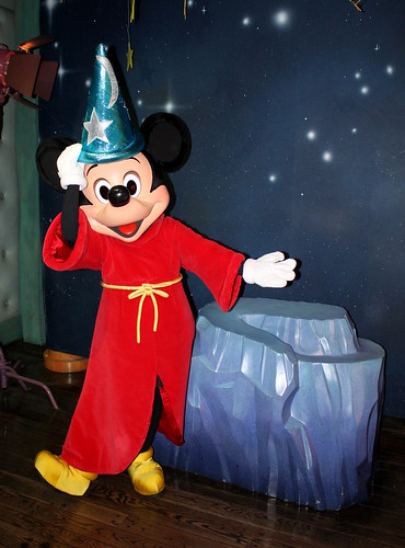 Meeting Sorcerer's Apprentice Mickey Mouse | Taken on July 1… | Flickr