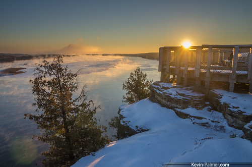 statepark morning blue winter sky white snow cold ice water yellow fog sunrise gold dawn golden early illinois december view snowy scenic sunny steam clear vista sunburst flowing icy frigid utica starvedrock sunstar illinoisriver eaglecliff kevinpalmer tamron1750mmf28 lasallecounty pentaxk5