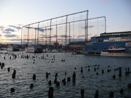 Pier 59 et son practice de golf | Chelsea Piers est une séri… | Flickr