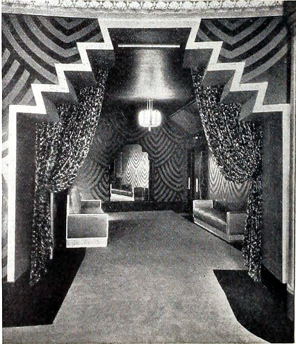 Wilshire Theatre, Beverly Hills, CA in 1930 - Small general lounge off the foyer