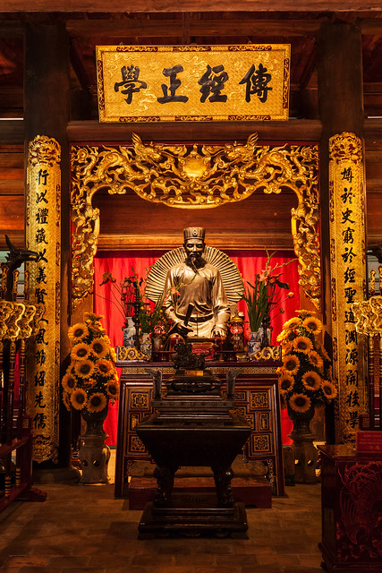 Confucius statue at the Temple of Literature, Hanoi