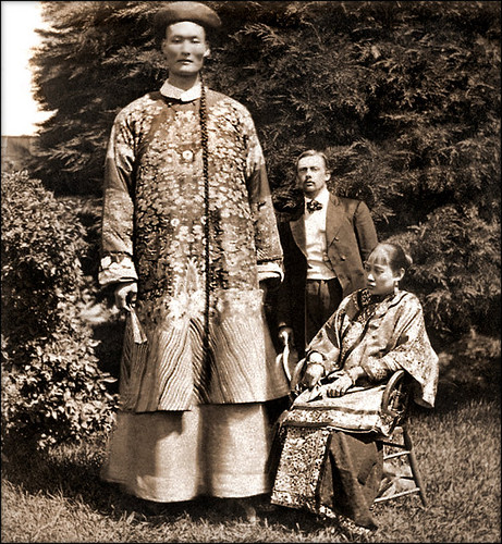 一个中国巨人在大英帝国讨生活的故事 1870s Chang Woo Gow