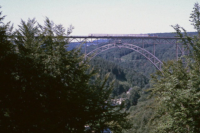 DB 212 xxx Müngstener Talbrücke (D) 30 juni 1986