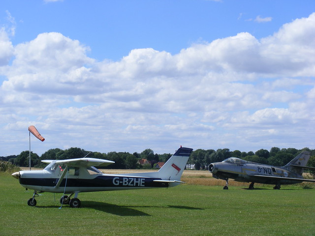 G-BZHE Cessna 152 Andrewsfield, Essex