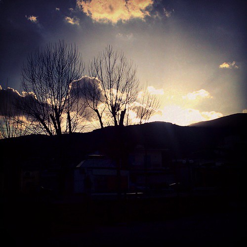 Υπαρχω λες κ ύστερα δεν υπαρχεις by mesagaliotis, square squareformat sutro iphoneography instagramapp uploaded:by=instagram