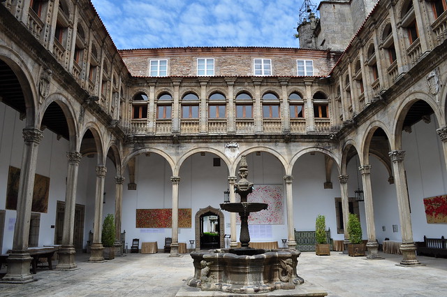 Cloître Renaissance St Marc, ancien hôpital des Pèlerins, aujourd'hui Hôtel des Rois Catholiques, St Jacques de Compostelle, province de La Corogne, Galice, Espagne.