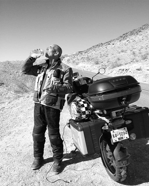 Hot and thirsty in Death Valley four years ago.... 🔥  #traveltuesday #ontheroad #motorcycle #roadtrip #travel #deathvalley #nevada #california #desert #motorcycleroadtrip #motorcycletravel #discovertheroad #travelstoke #ourplanetdaily