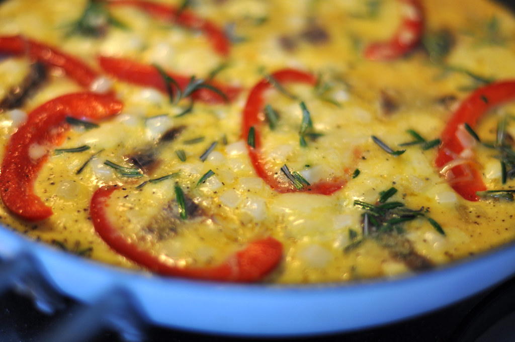 Omelet med ansjoser, ost og rød peber | cyclonebill | Flickr