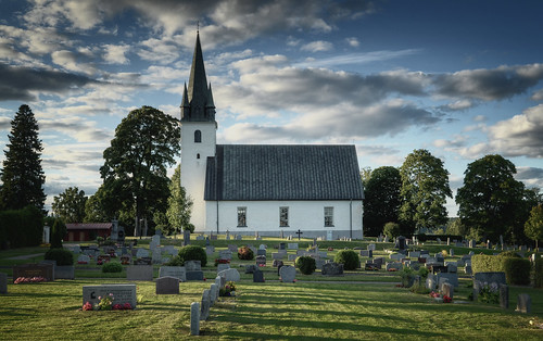 flowers trees windows roof sunlight tower history church graveyard architecture clouds landscape religious shadows exterior cross sweden cemetary religion pipes medieval graves steeple christian hedge historical sverige christianity tombstones bushes tombs hdr gnesta frustunakyrka