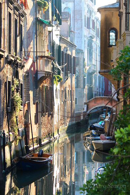 luci ed ombre nel canale -  light and shadows in venice canals