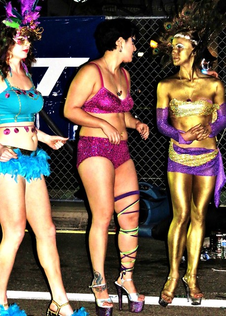 Sexy Body Paint Mardi Gras Party, Colorful and sexy perform…
